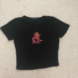 Black cropped brandy t-shirt